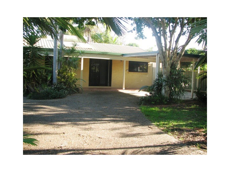 6 Sheena Street, Wellington Point QLD 4160