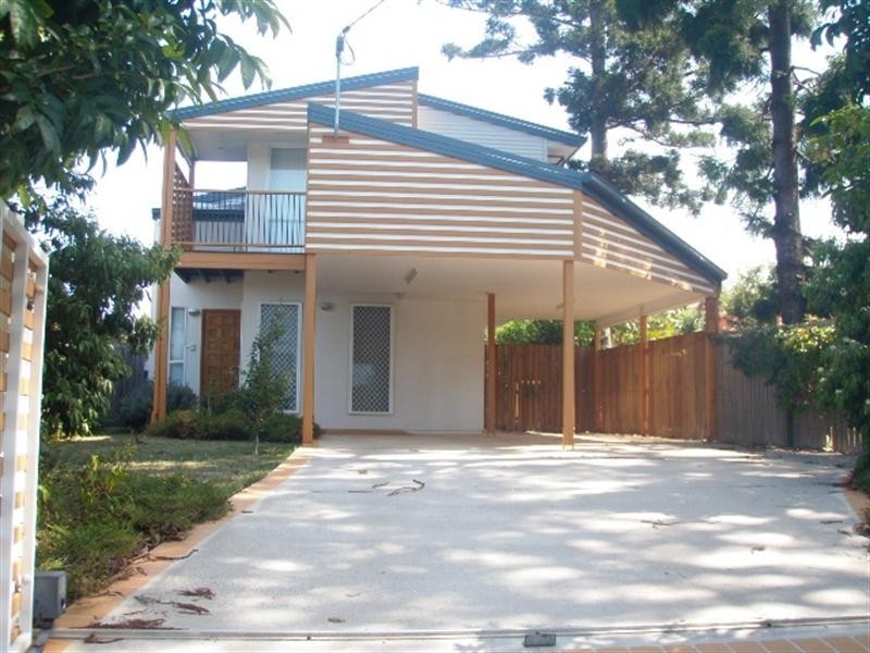 4 Station Street, Wellington Point QLD 4160