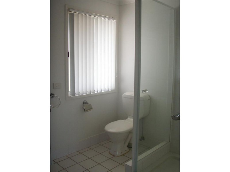 4 Station Street, Wellington Point QLD 4160