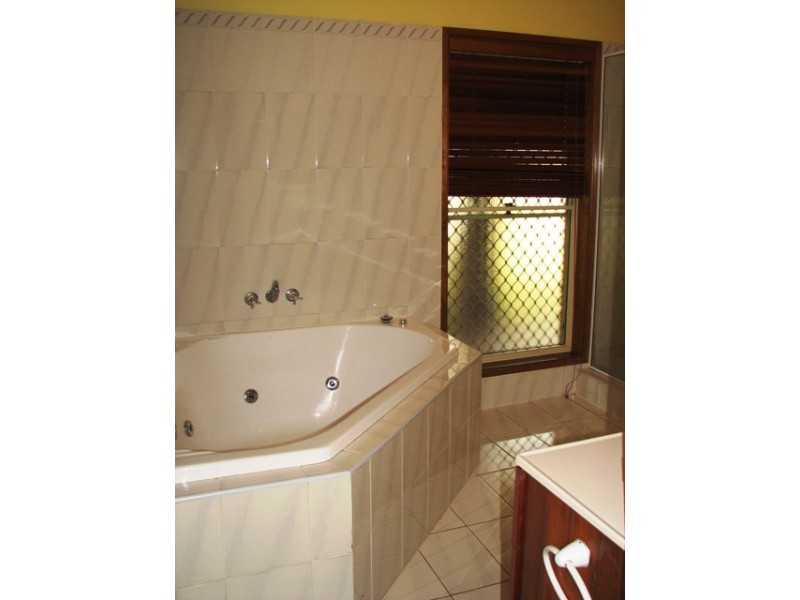 15 Cronin Drive, Wellington Point QLD 4160