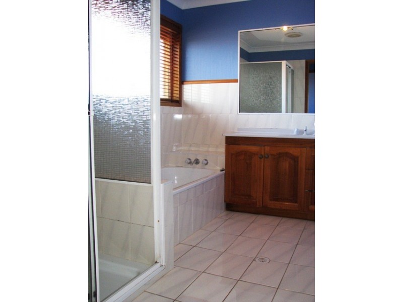 15 Cronin Drive, Wellington Point QLD 4160