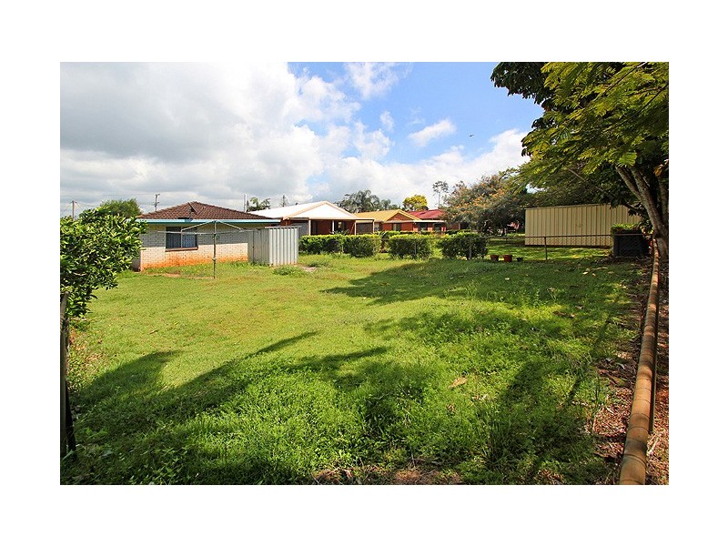 132 Dart Street, Redland Bay QLD 4165