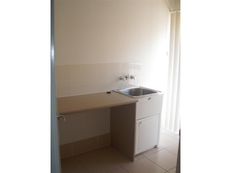 4 Shearwater Street, Cleveland QLD 4163