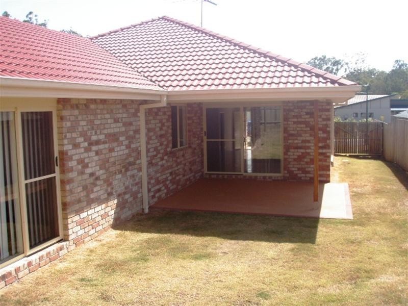 4 Shearwater Street, Cleveland QLD 4163