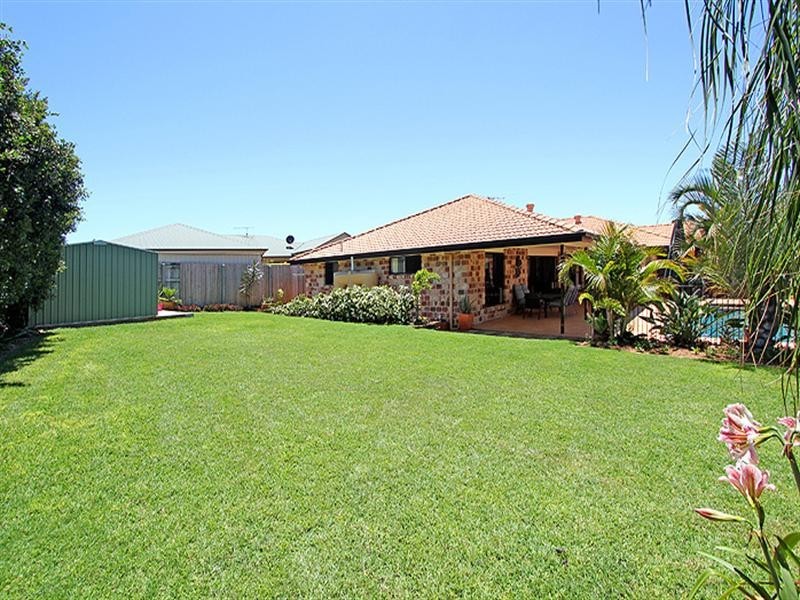 2 Aminta Court, Wellington Point QLD 4160