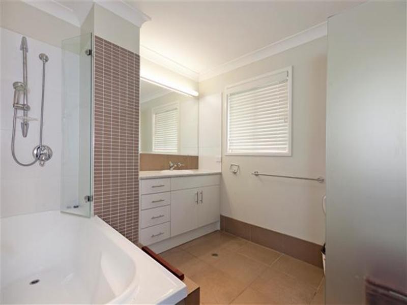 51 Spurs Drive, Wellington Point QLD 4160