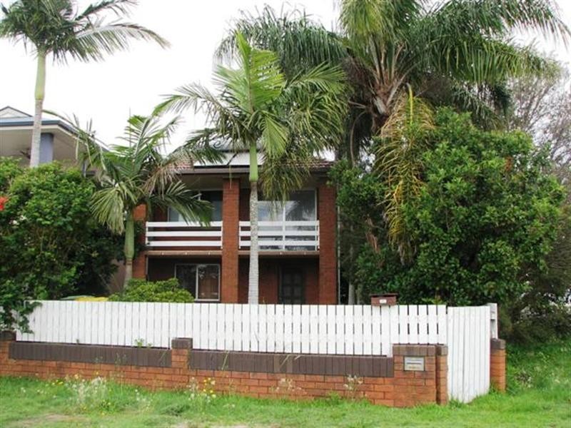 111 Thomas Street, Birkdale QLD 4159