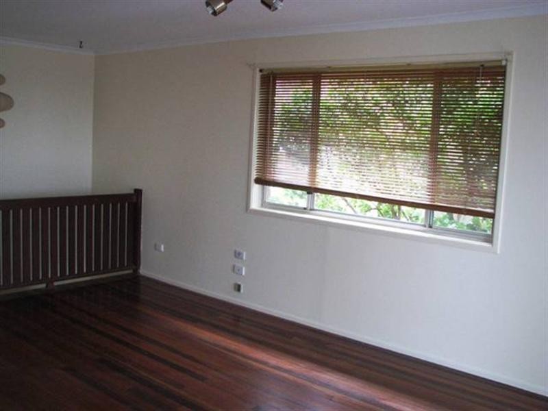 111 Thomas Street, Birkdale QLD 4159