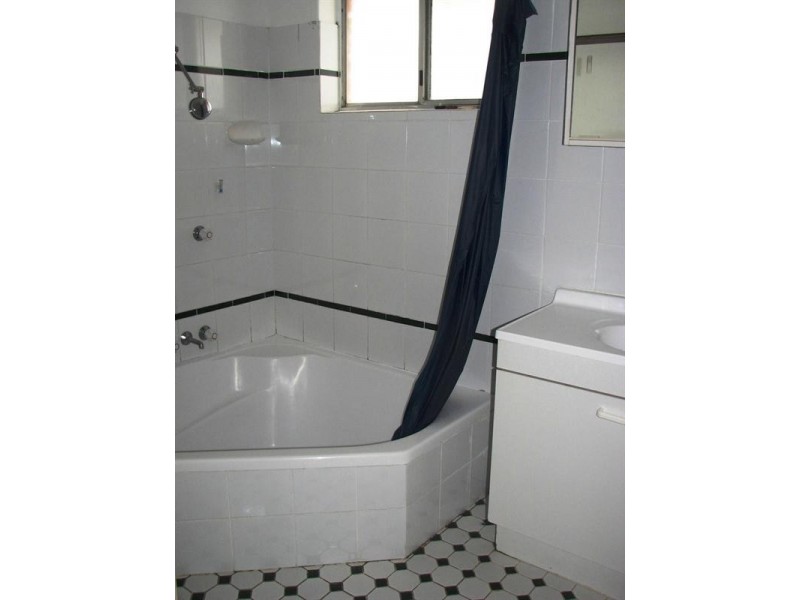 111 Thomas Street, Birkdale QLD 4159