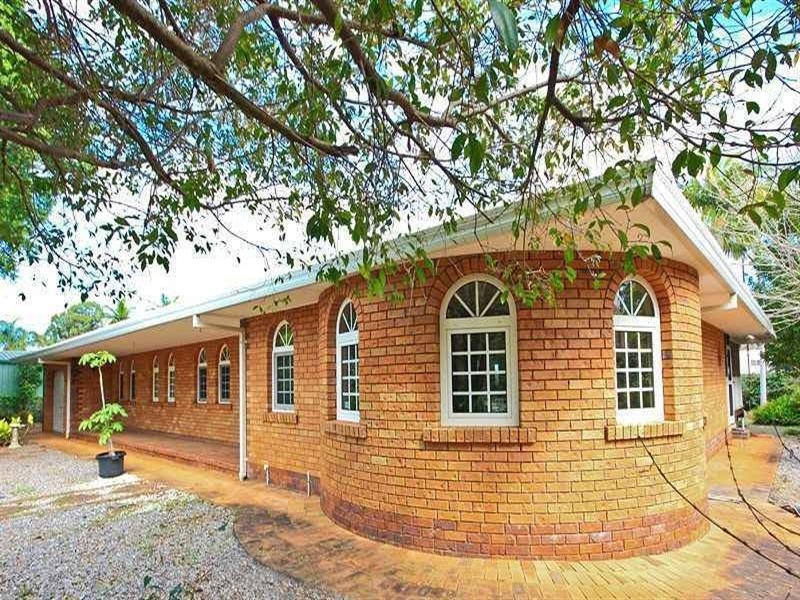 90 Main Road, Wellington Point QLD 4160