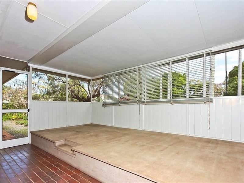 90 Main Road, Wellington Point QLD 4160