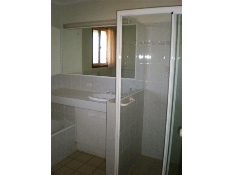 2 Roberts Street, Wellington Point QLD 4160