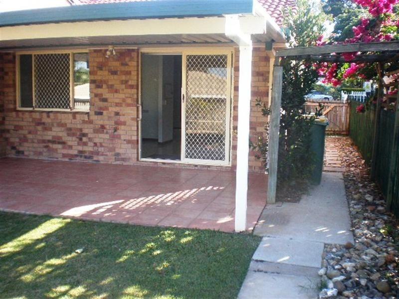 2 Roberts Street, Wellington Point QLD 4160