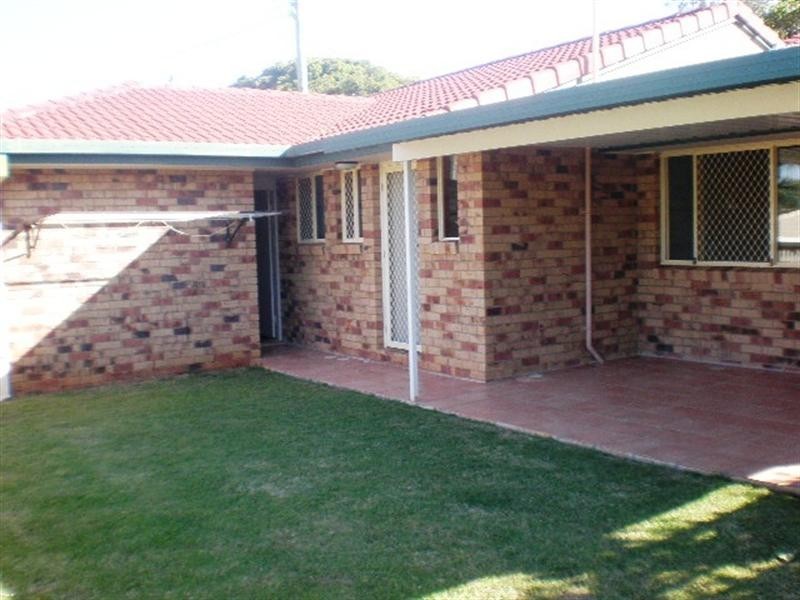 2 Roberts Street, Wellington Point QLD 4160