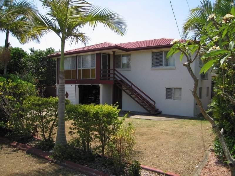 4 Holloway Street, Birkdale QLD 4159