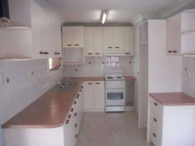 4 Holloway Street, Birkdale QLD 4159