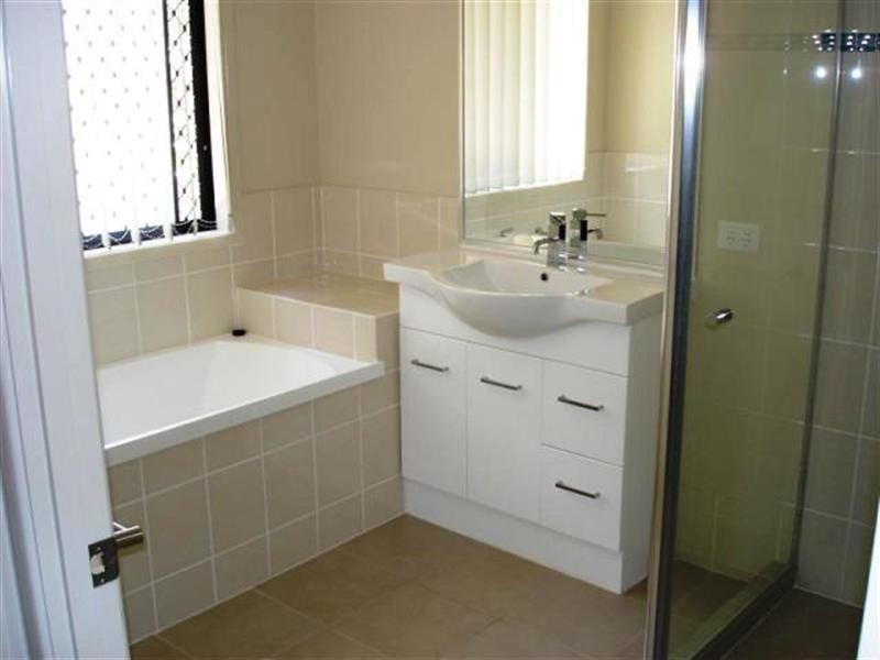 13 Henry Street, Thorneside QLD 4158