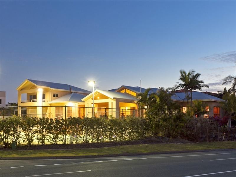 6 Commodore Drive, Birkdale QLD 4159