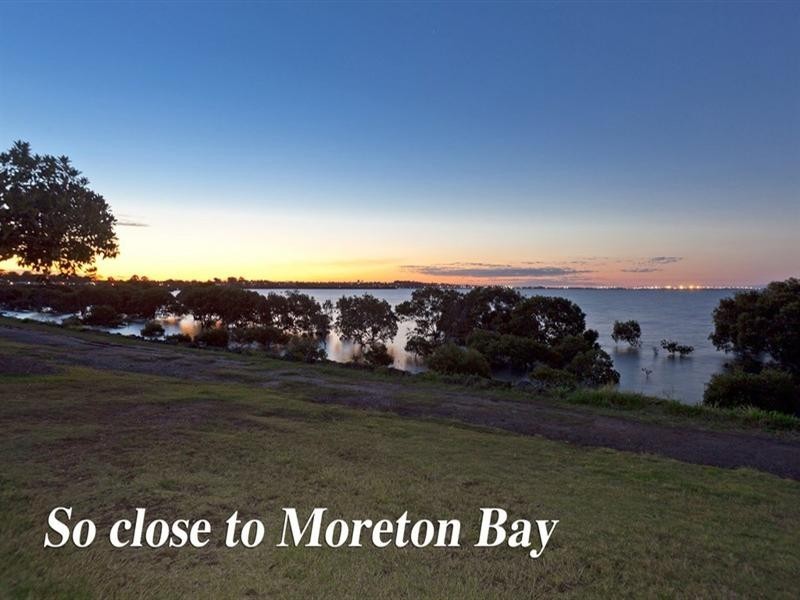 6 Commodore Drive, Birkdale QLD 4159