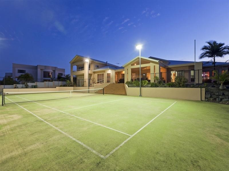 6 Commodore Drive, Birkdale QLD 4159