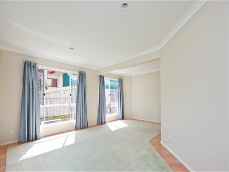 2 Sirocco Court, Ormiston QLD 4160