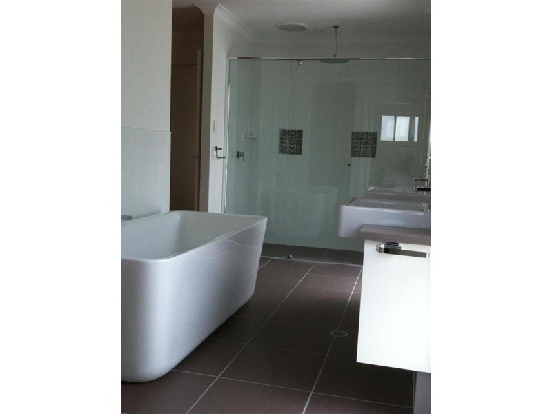 50 Wellesley Street, Wellington Point QLD 4160