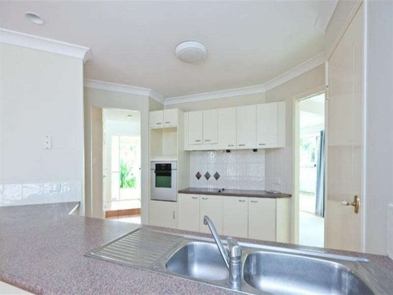 2 Sirocco Court, Raby Bay QLD 4163