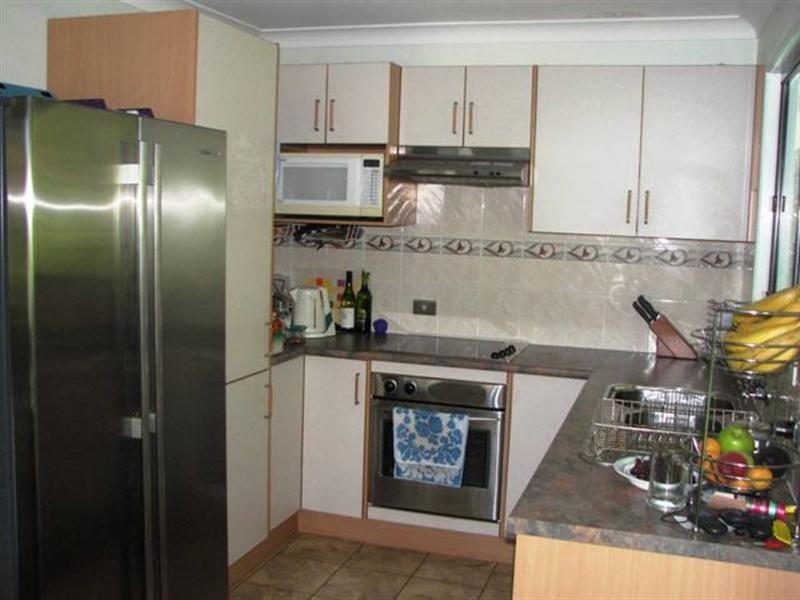 4 Currawong Drive, Birkdale QLD 4159