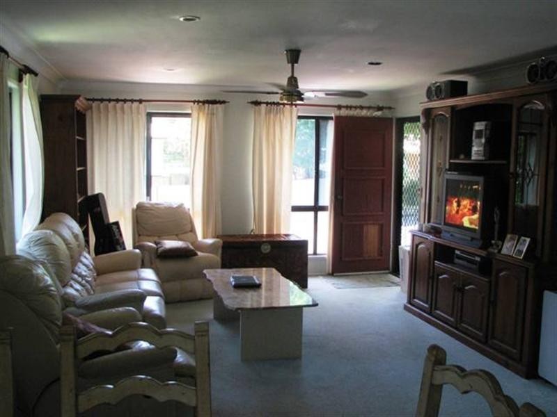 4 Currawong Drive, Birkdale QLD 4159