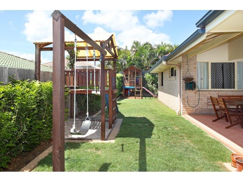 10 Johnston Avenue, Birkdale QLD 4159