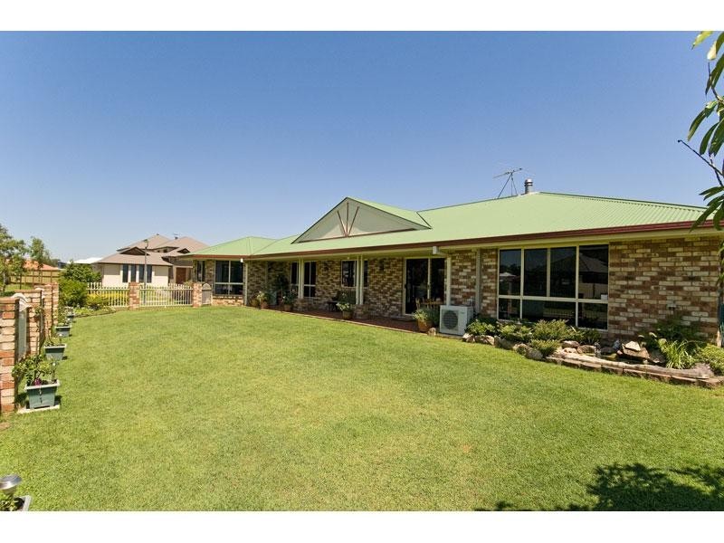 1 Helena Street, Wellington Point QLD 4160