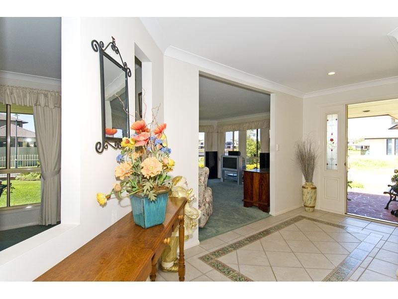 1 Helena Street, Wellington Point QLD 4160