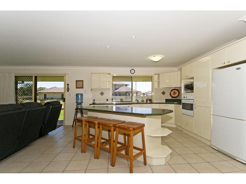 1 Helena Street, Wellington Point QLD 4160