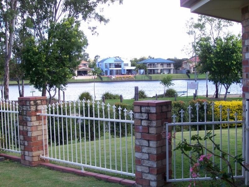 1 Helena Street, Wellington Point QLD 4160