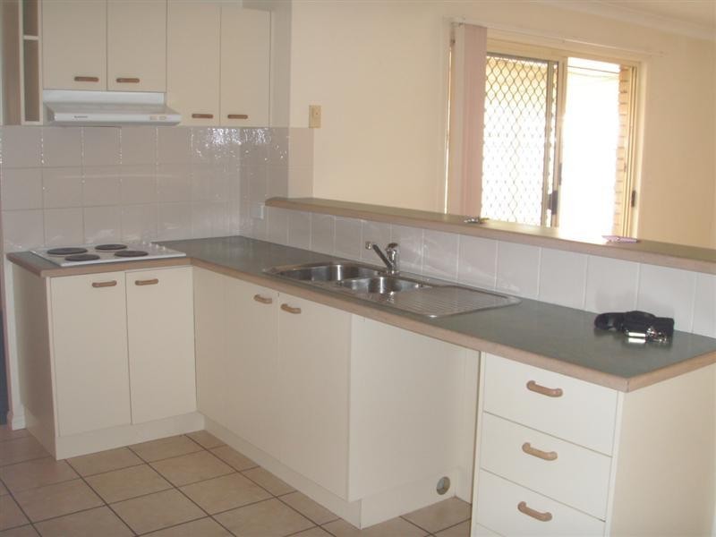 8 Walnut Court, Birkdale QLD 4159