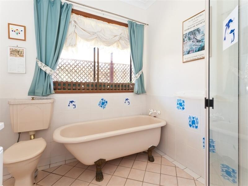 54 Mary Pleasant Drive, Birkdale QLD 4159