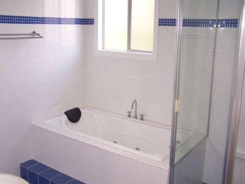 11 Bayview Street, Wellington Point QLD 4160