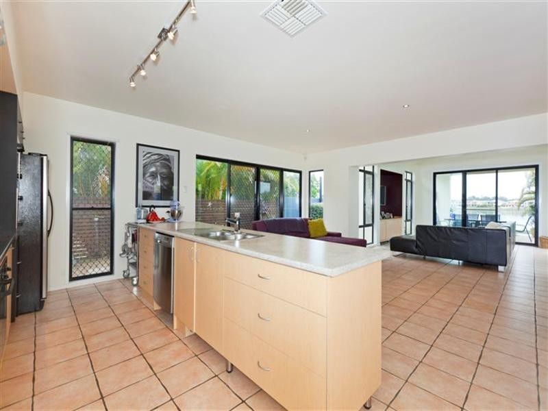 27 Allan Day Drive, Wellington Point QLD 4160