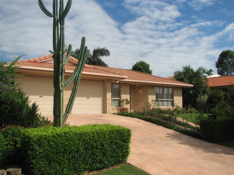 35 Manor Drive, Wellington Point QLD 4160