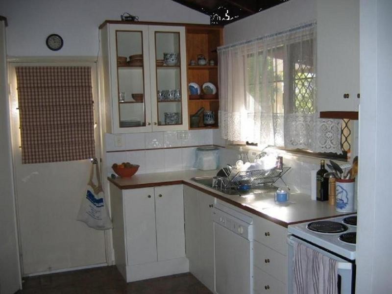 6 Sheena Street, Wellington Point QLD 4160