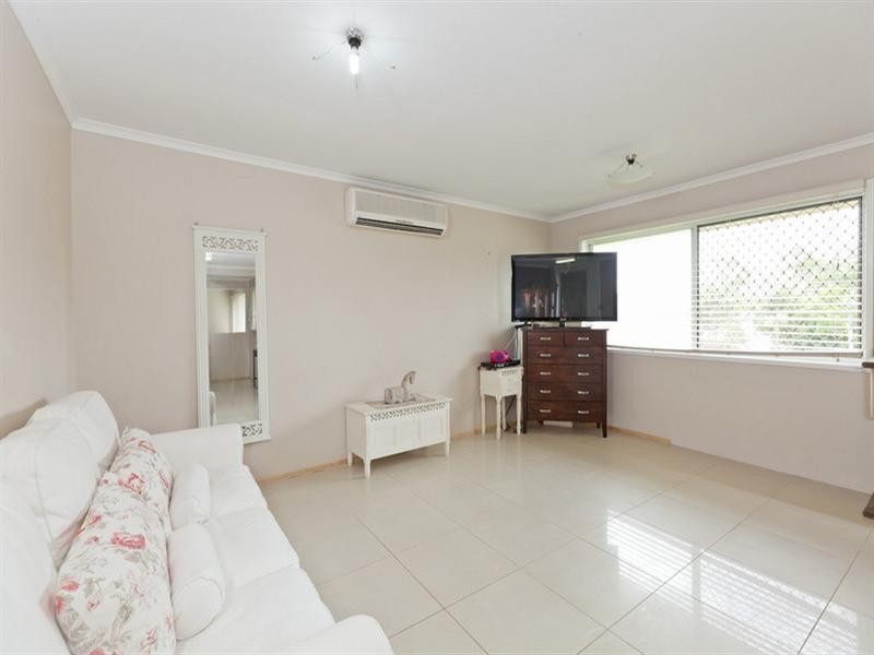 4 Wren Street, Birkdale QLD 4159