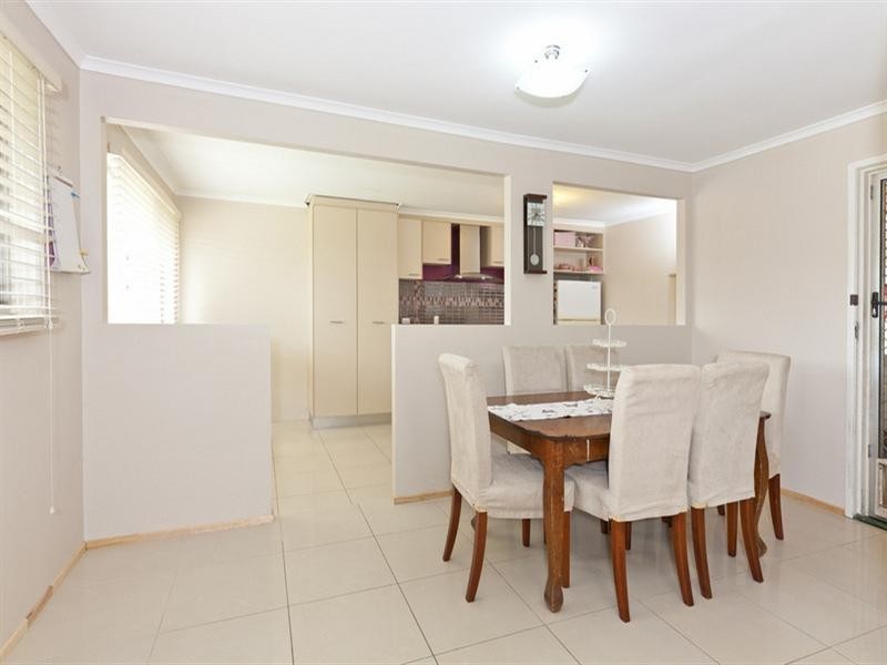 4 Wren Street, Birkdale QLD 4159