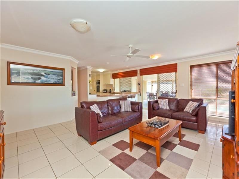 35 Trafalgar Vale Avenue, Wellington Point QLD 4160