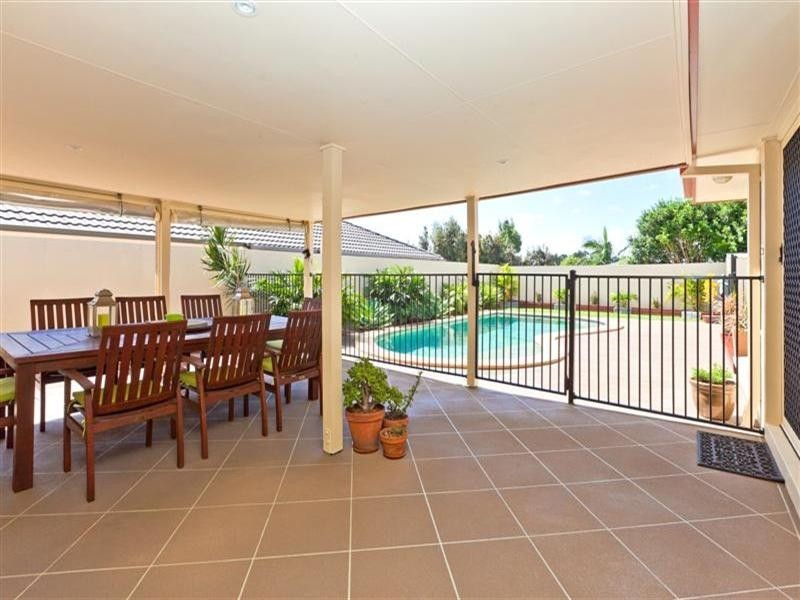 35 Trafalgar Vale Avenue, Wellington Point QLD 4160