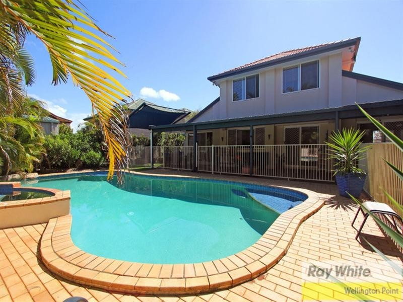 15 Macgregor Drive, Birkdale QLD 4159