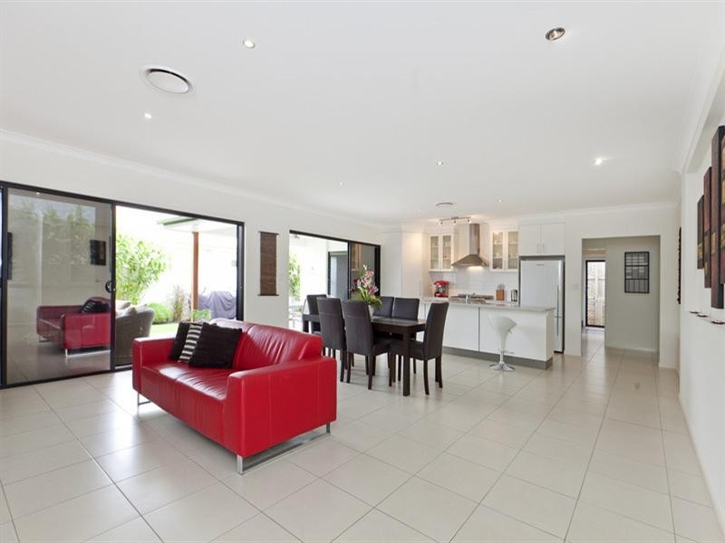 13 North Haven Place, Wellington Point QLD 4160