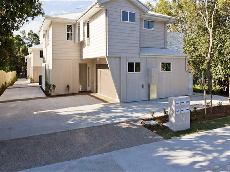 12 Valley Road, Wellington Point QLD 4160