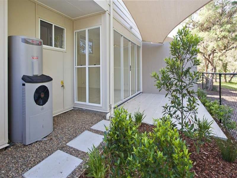 12 Valley Road, Wellington Point QLD 4160