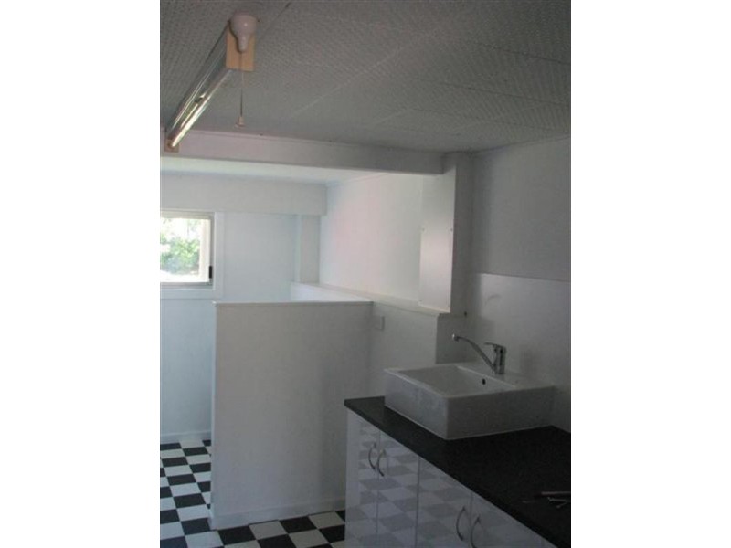 10 Agnes Street, Birkdale QLD 4159