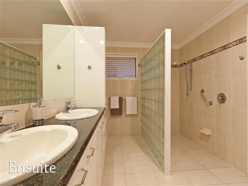 76 Allan Day Drive, Wellington Point QLD 4160